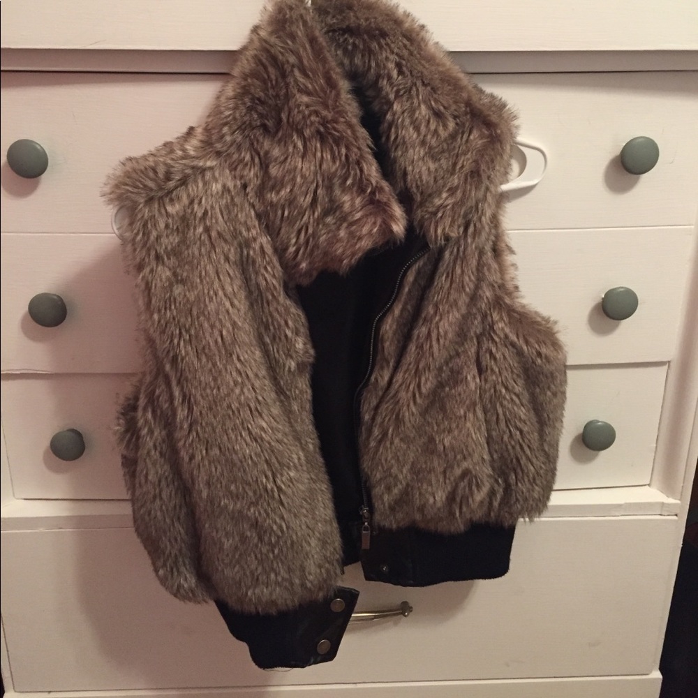 Faux fur zip up